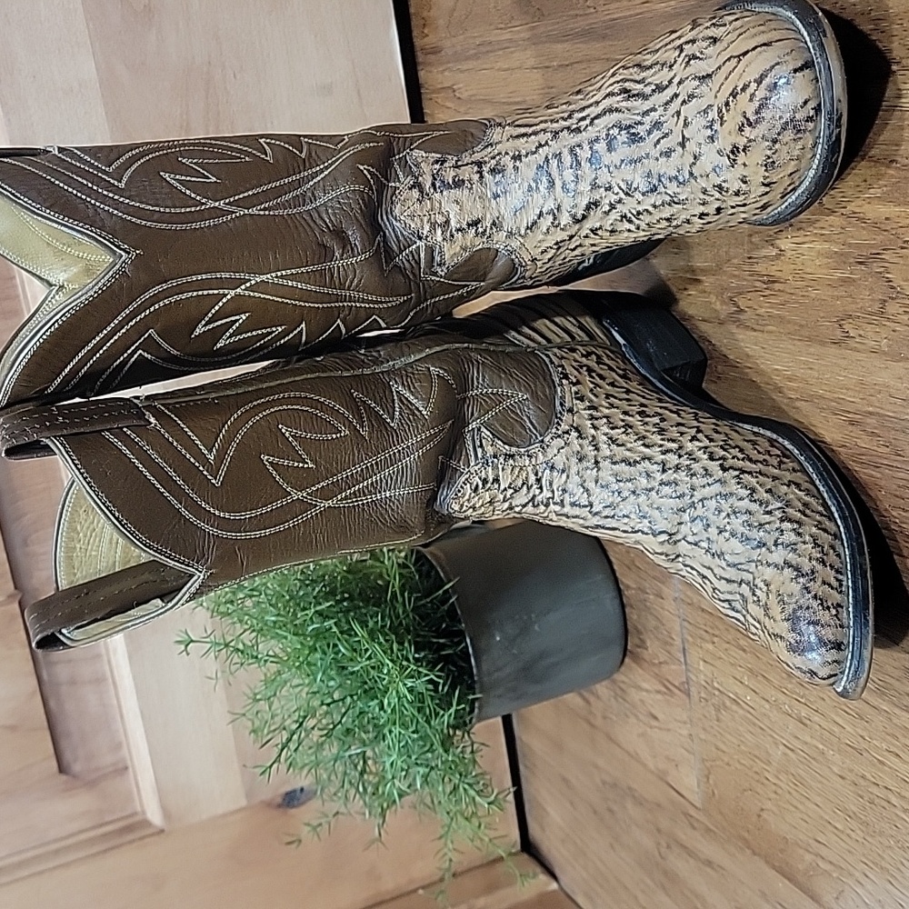 Vintage Tony Lama Wildebeast & Cape Buffalo Leather Cowgirl Boots 6 - Picture 13 of 16